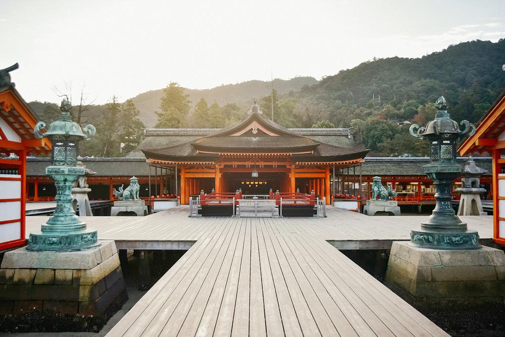 To discover: Itsukushima Shrine (Miyajima) - Image 1